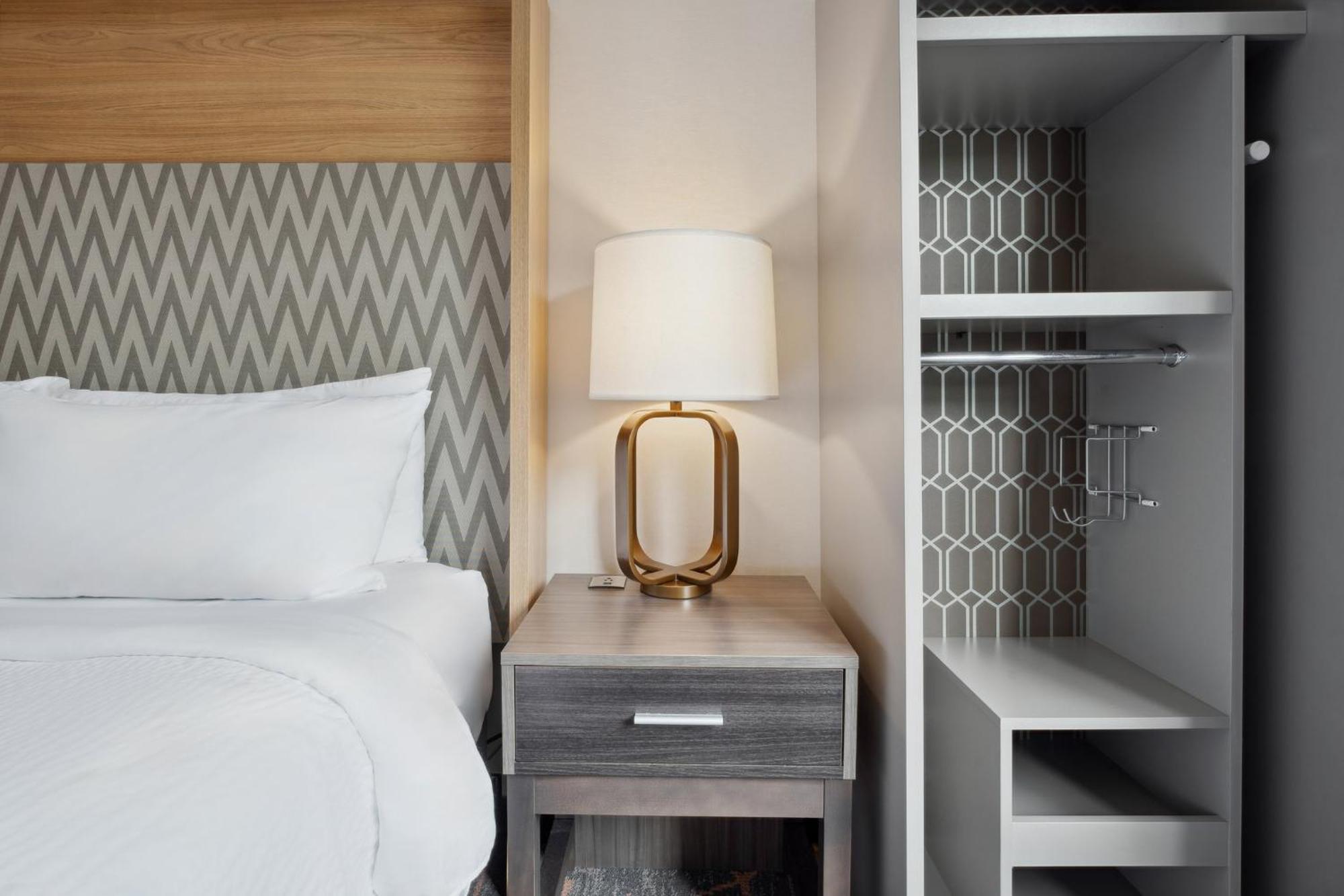 Holiday Inn Portsmouth By Ihg Ngoại thất bức ảnh