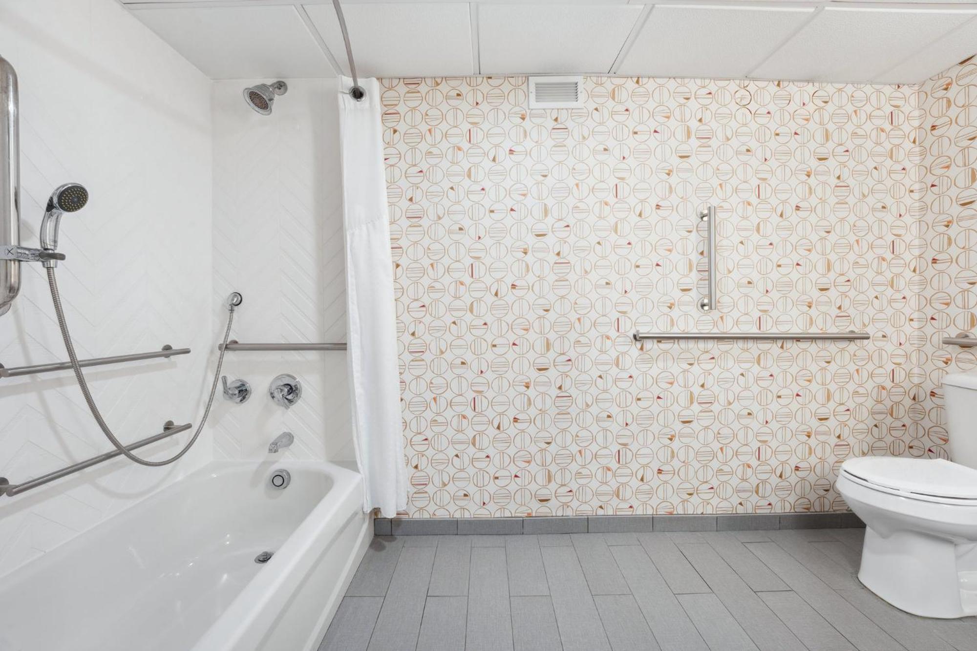 Holiday Inn Portsmouth By Ihg Ngoại thất bức ảnh